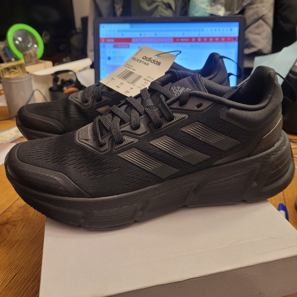 Ladies Adidas Sneakers - Picture 5 of 8